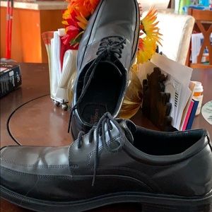 Men’s Black Dress Shoes